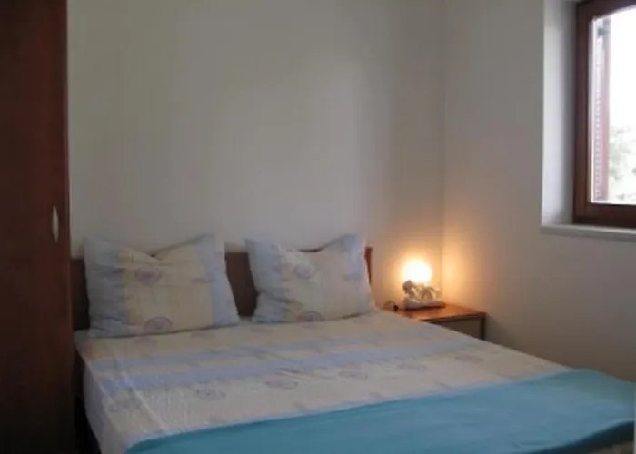 Apartman With Parking Space Barbat, Rab - 16816 *